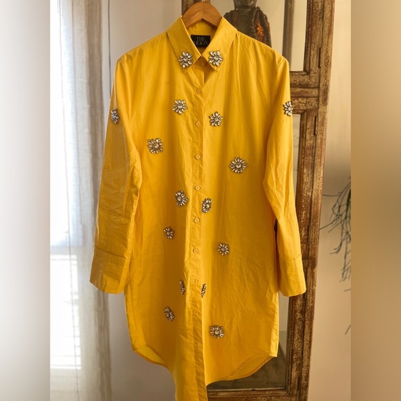 Stunning Yellow Embellished Shirt - Perfect for Any Occasion - Picture 1 of 11
